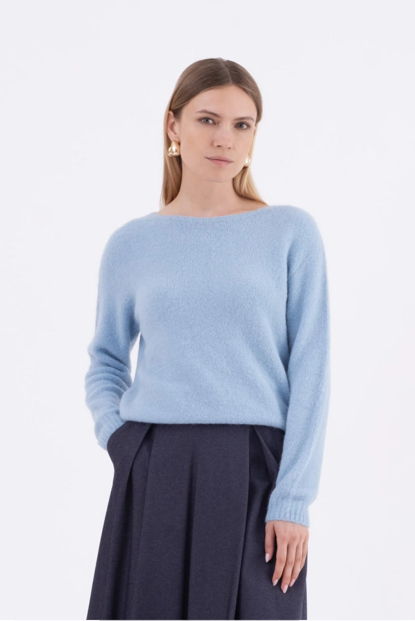 MAGLIA IN BABY ALPACA CON SCOLLO A BARCHETTA AZZURRO MINEVRA