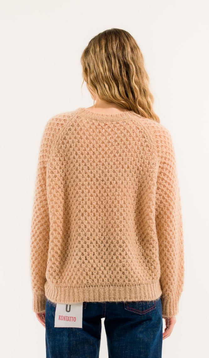 Maglione girocollo traforato con spilla Kontatto