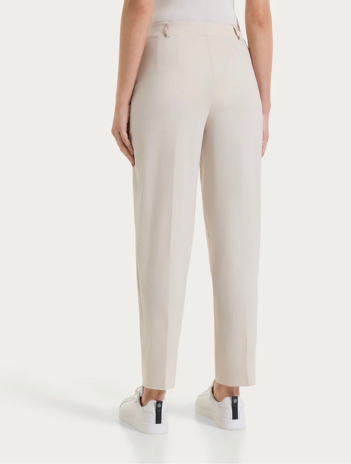 Pantalone carota con tasche Ragno
