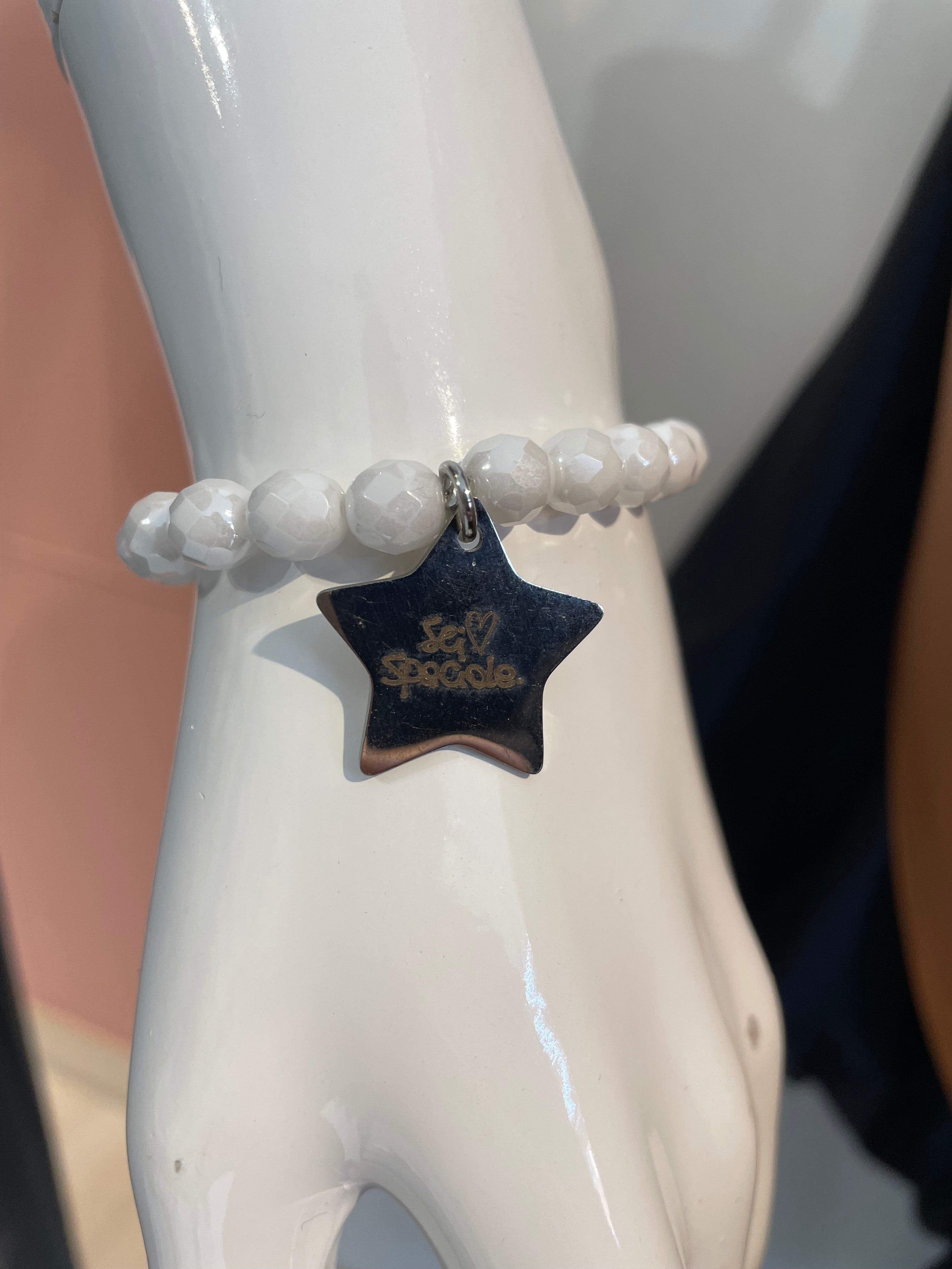 Bracciali con ciondolo Momi