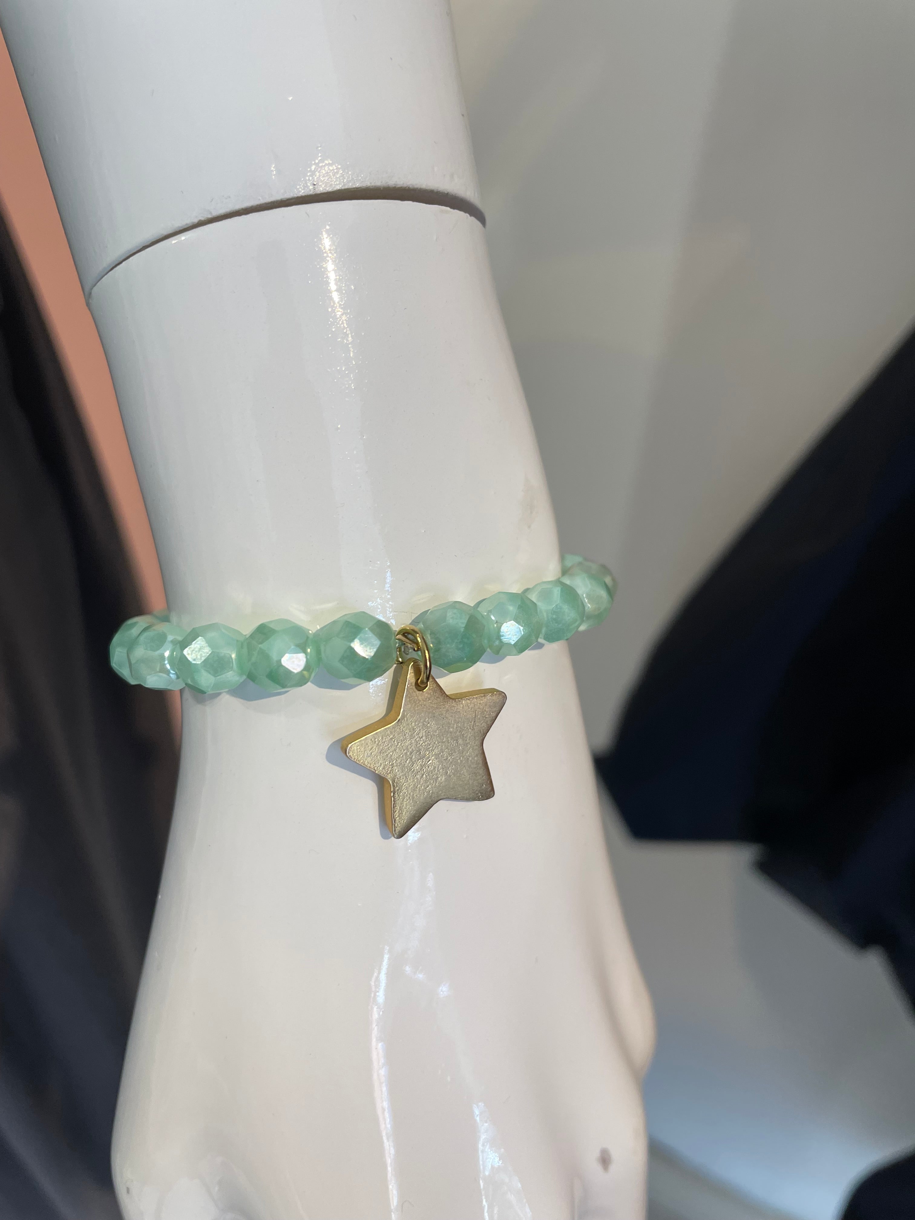 Bracciali con ciondolo Momi