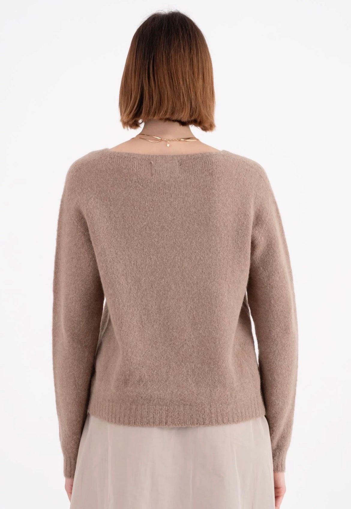 MAGLIA IN BABY ALPACA CON SCOLLO A BARCHETTA  MINEVRA Vicario Cinque