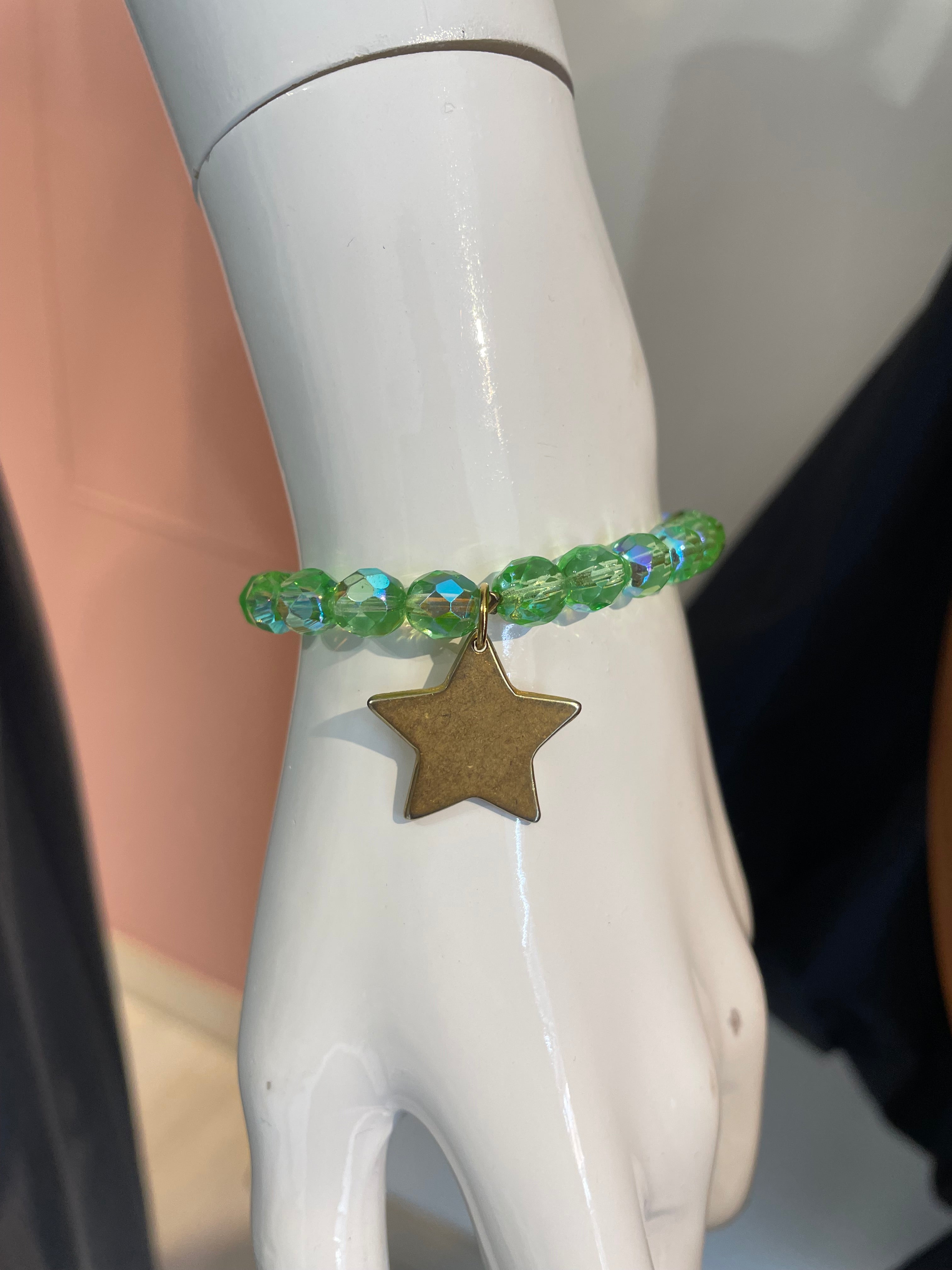 Bracciali con ciondolo Momi