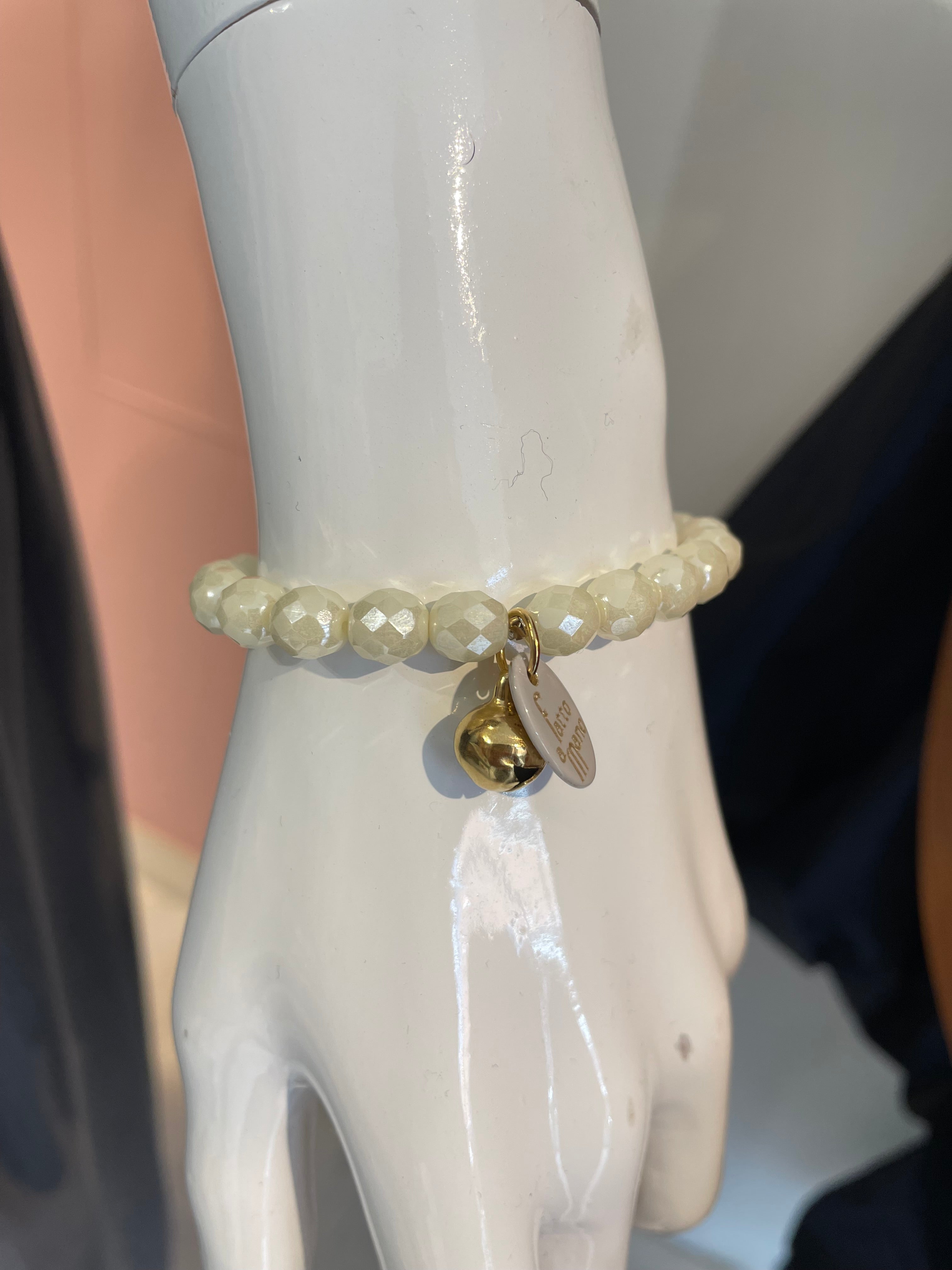 Bracciali con ciondolo Momi