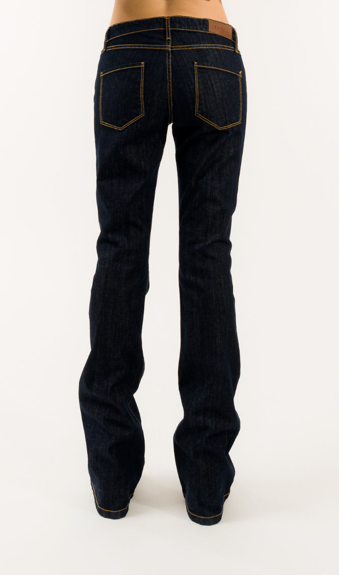 Jeans a zampa Kontatto