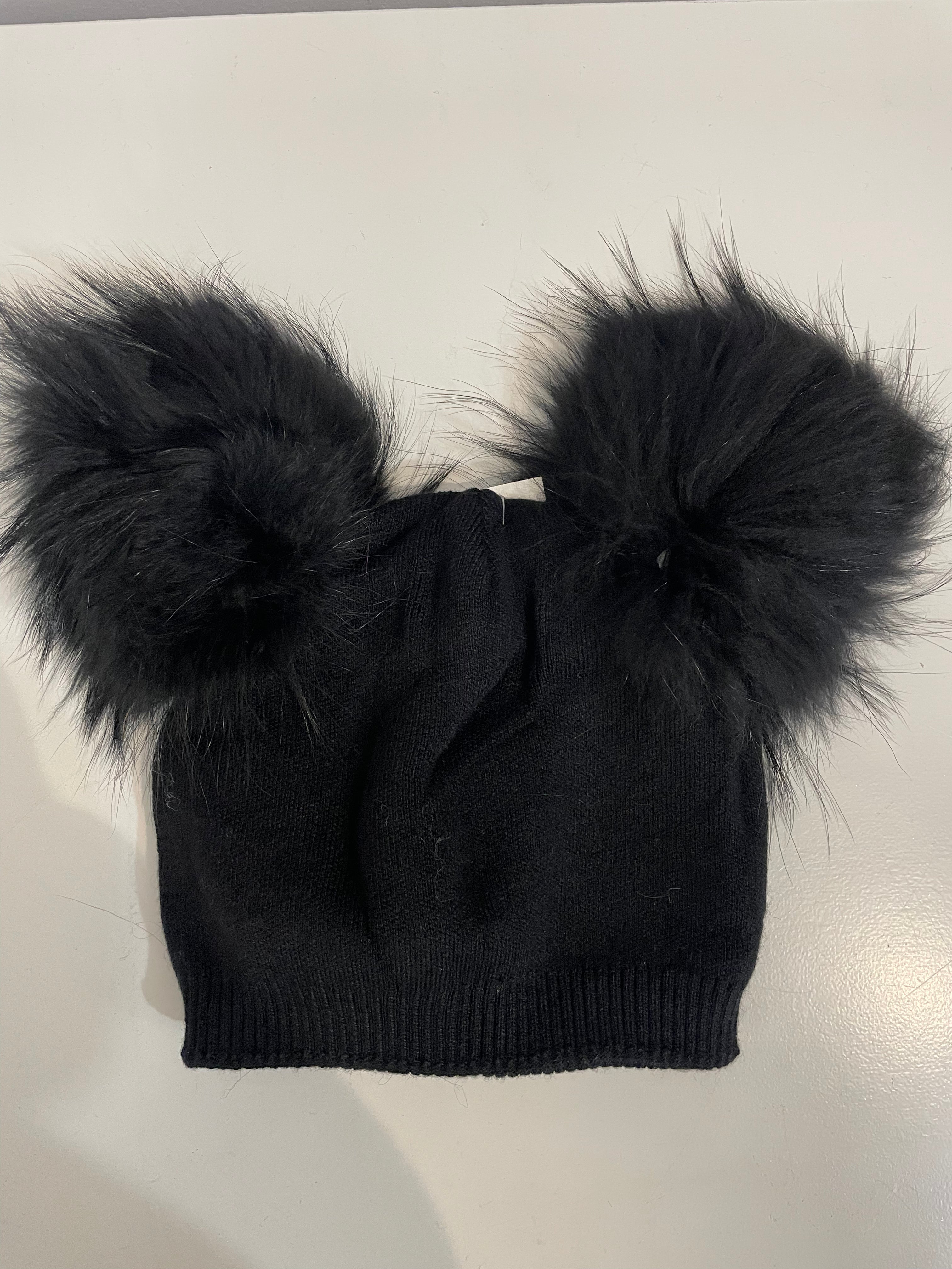 Cappello due pon pon Kontatto