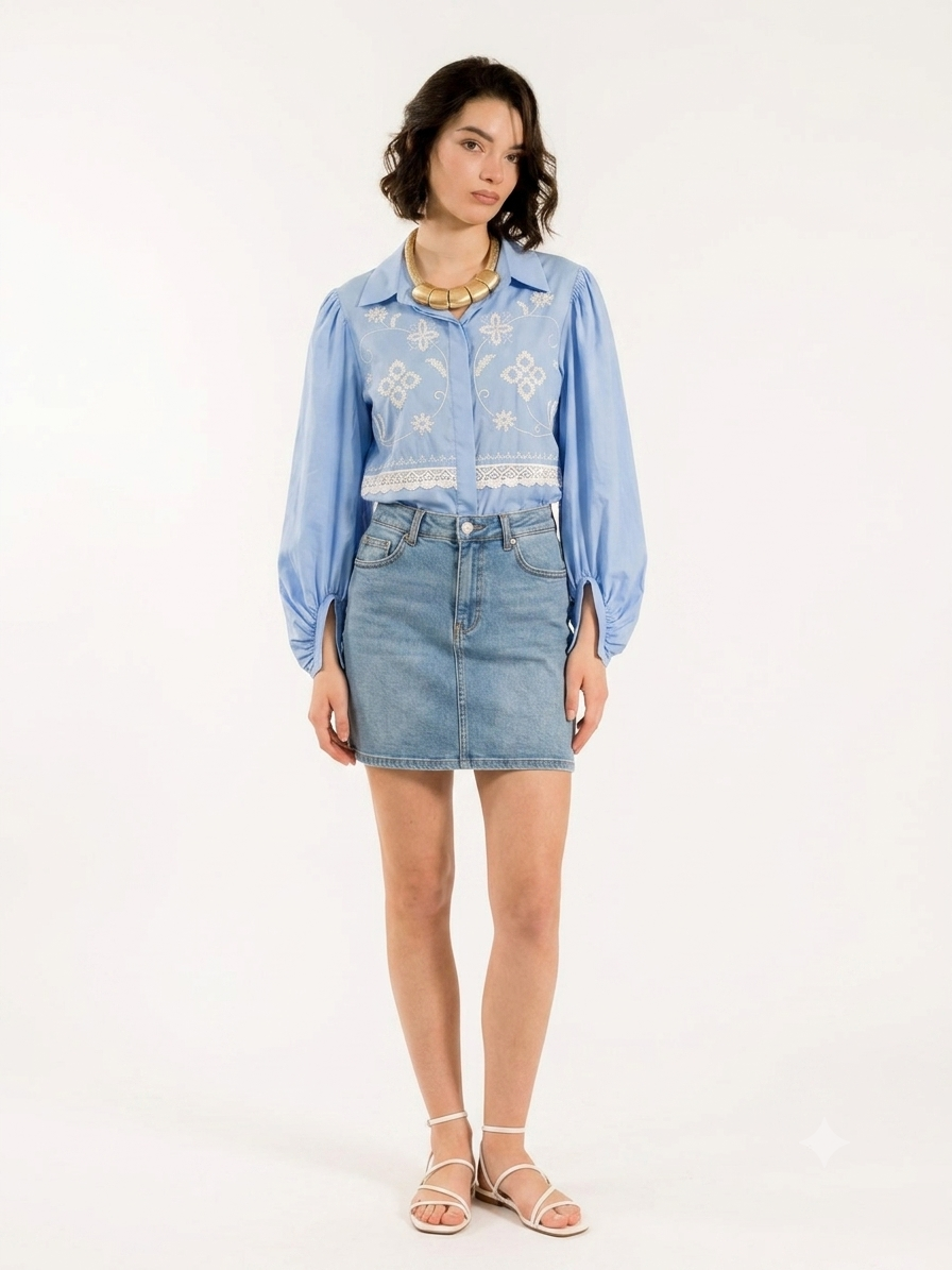 Camicia ricamata Kontatto
